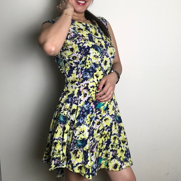 H&M floral dress - Picture 2 of 6